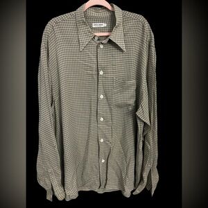 Georgia Armani men’s long sleeve shirt.  26-2